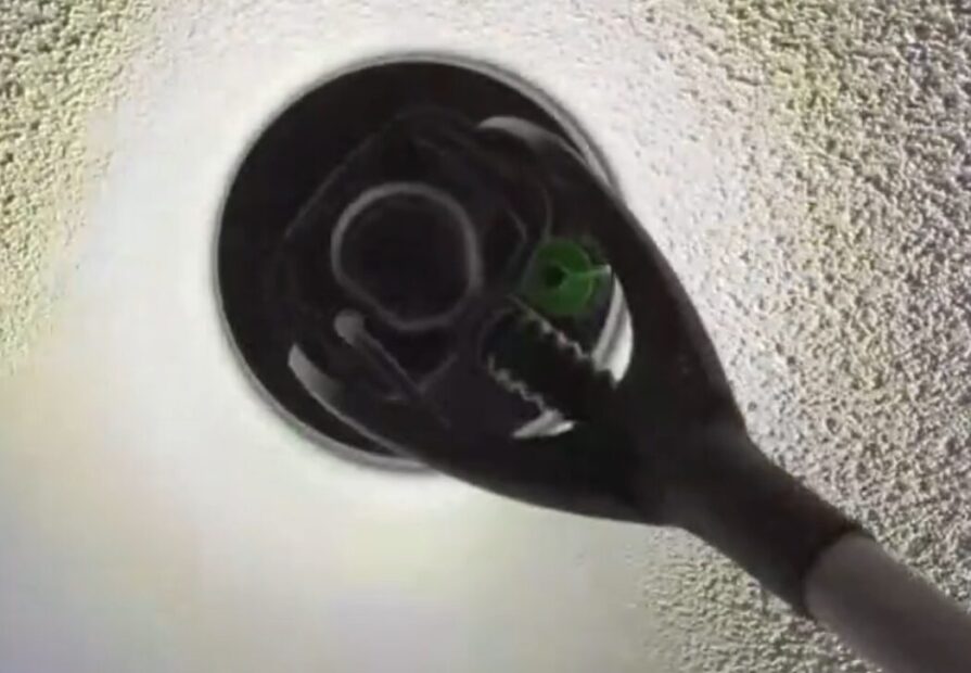 Dustless popcorn ceiling removal